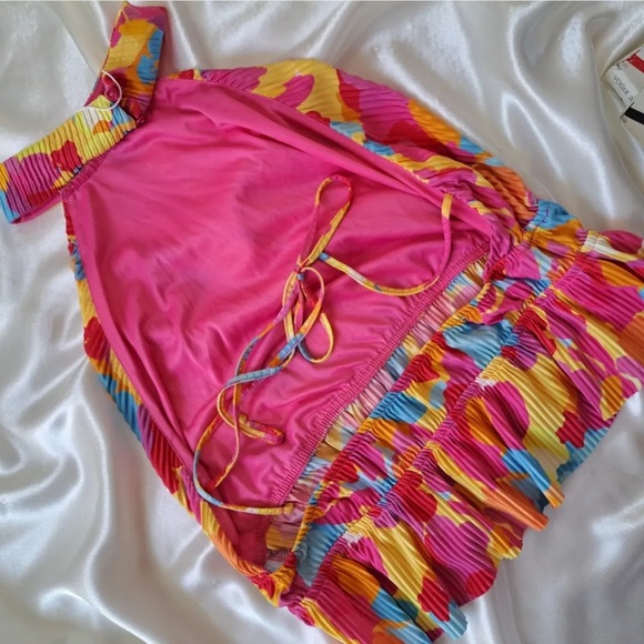 Turtle neck Vibrant Multicolor Halter Top Bershka size L (I) - Picture 8 of 9